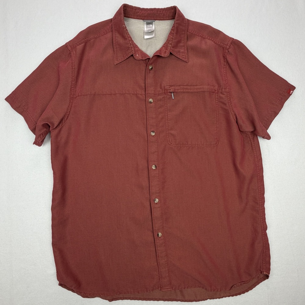 The North Face Mens XL Red Grid Texture Short Sleeve Button Down Hiking Shirt